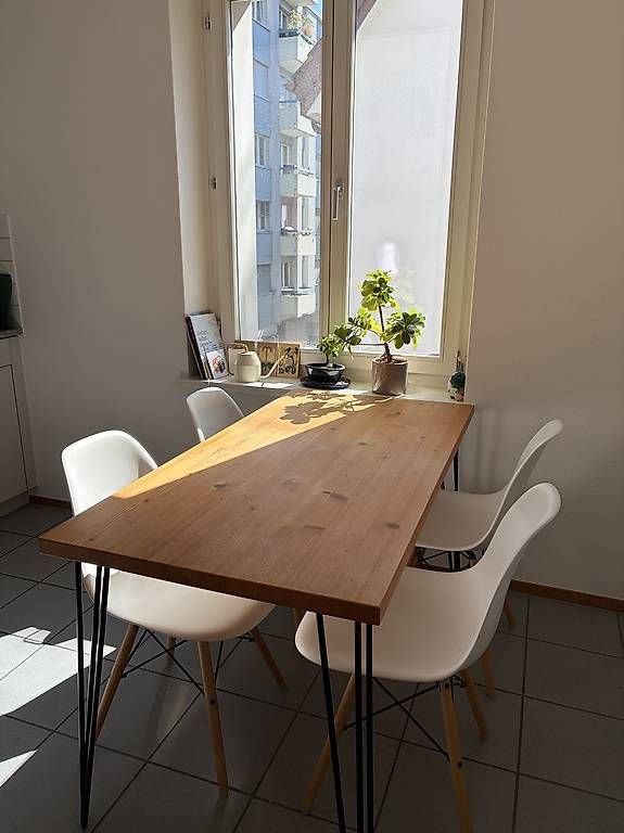 Set di tavolo e panche: Esstisch mit 4 Stühlen 70x140cm – Usato da Zürich venduto da mse_5rwj