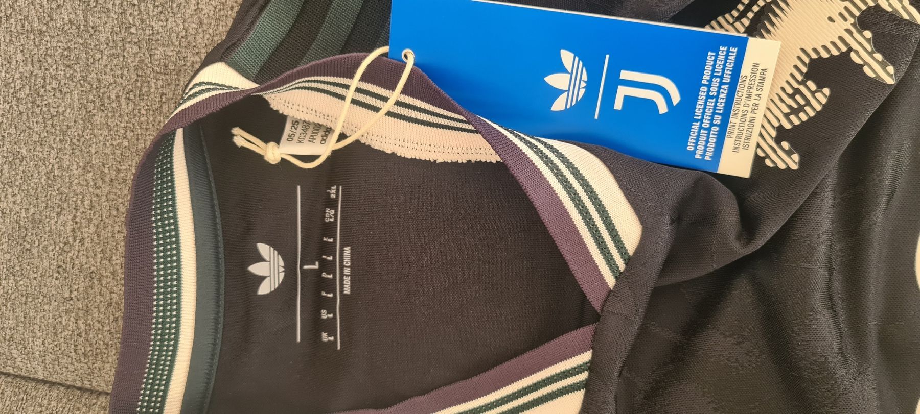 Juventus Maillots de corps & Pantalons: Juventus Authentic Trikot 25/26 – Neuf avec emballage d'origine à Frauenfeld par mas1750 6