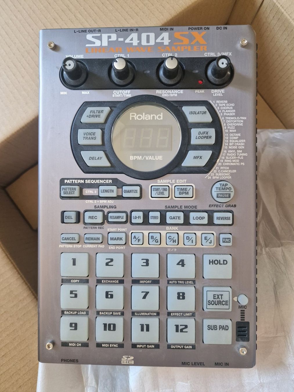 Strumenti musicali: Roland SP-404SX Portable Linear Wave Sampler – Usato da Wabern venduto da ricar2do