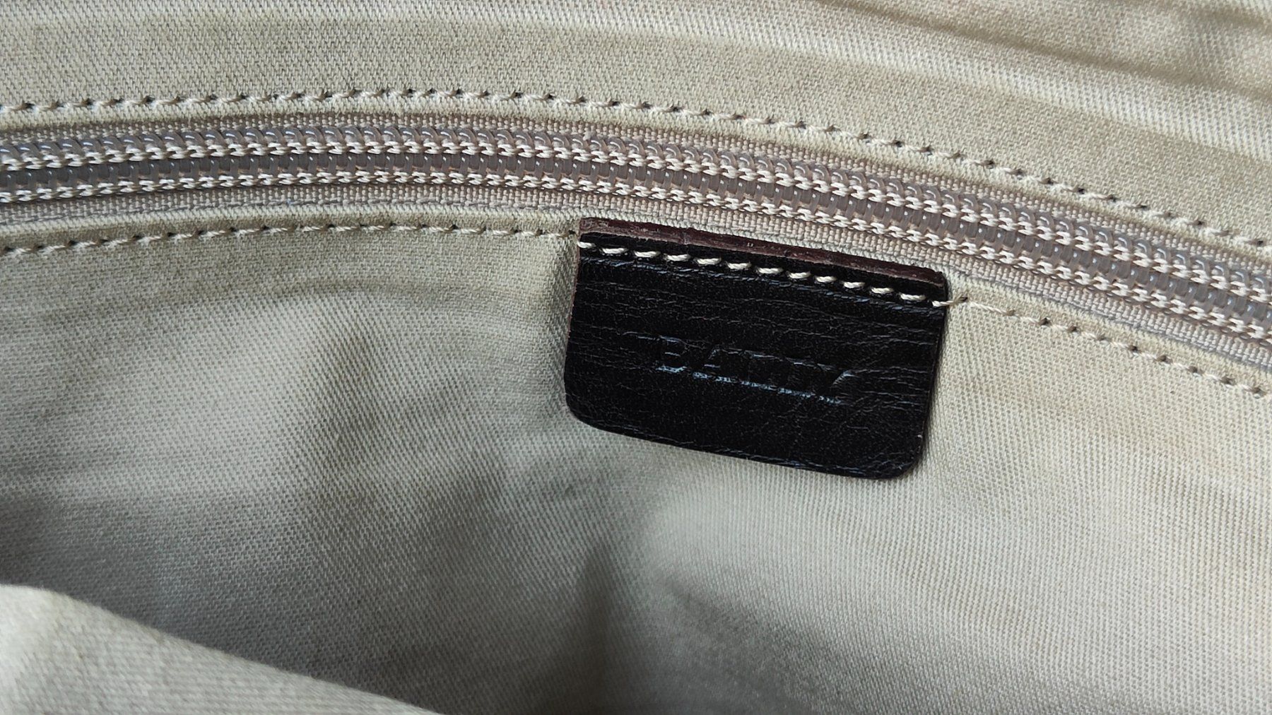 Bally Taschen: BALLY Messenger Bag – Gebraucht aus Lugano von claudio.luga 4