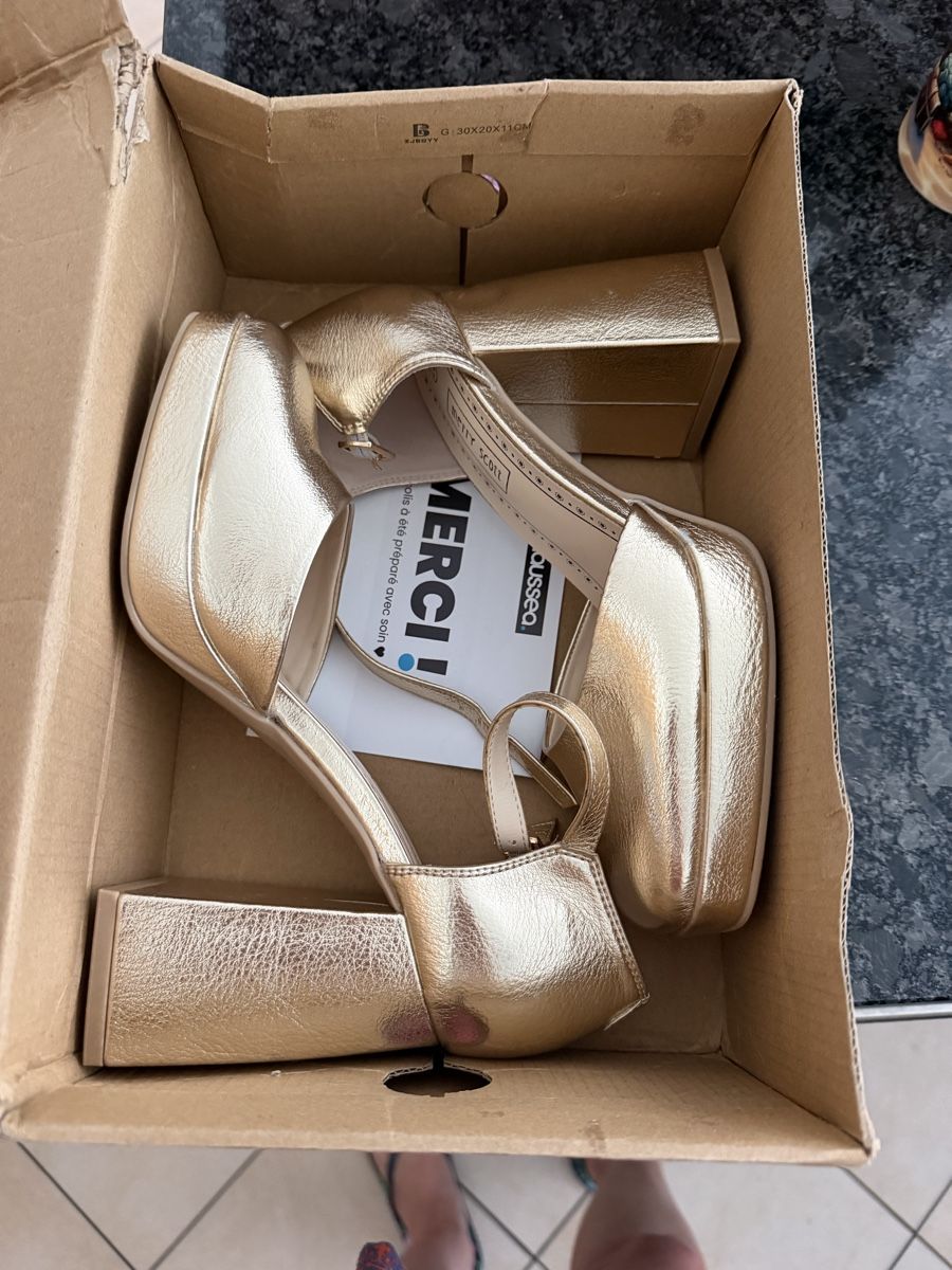 Scarpe da donna: Merry Scott gold platform heels size 37 – Nuovo e nell'imballaggio originale da Baar venduto da Gar_f9sz