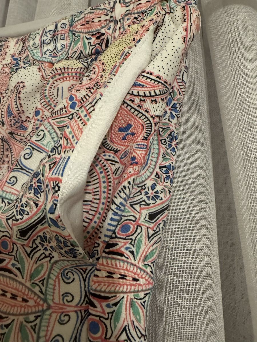 Only Pantaloni: Sommerliche ONLY Hose mit Muster, Grösse S – Usato da Neuenegg venduto da mel_5pnq 1