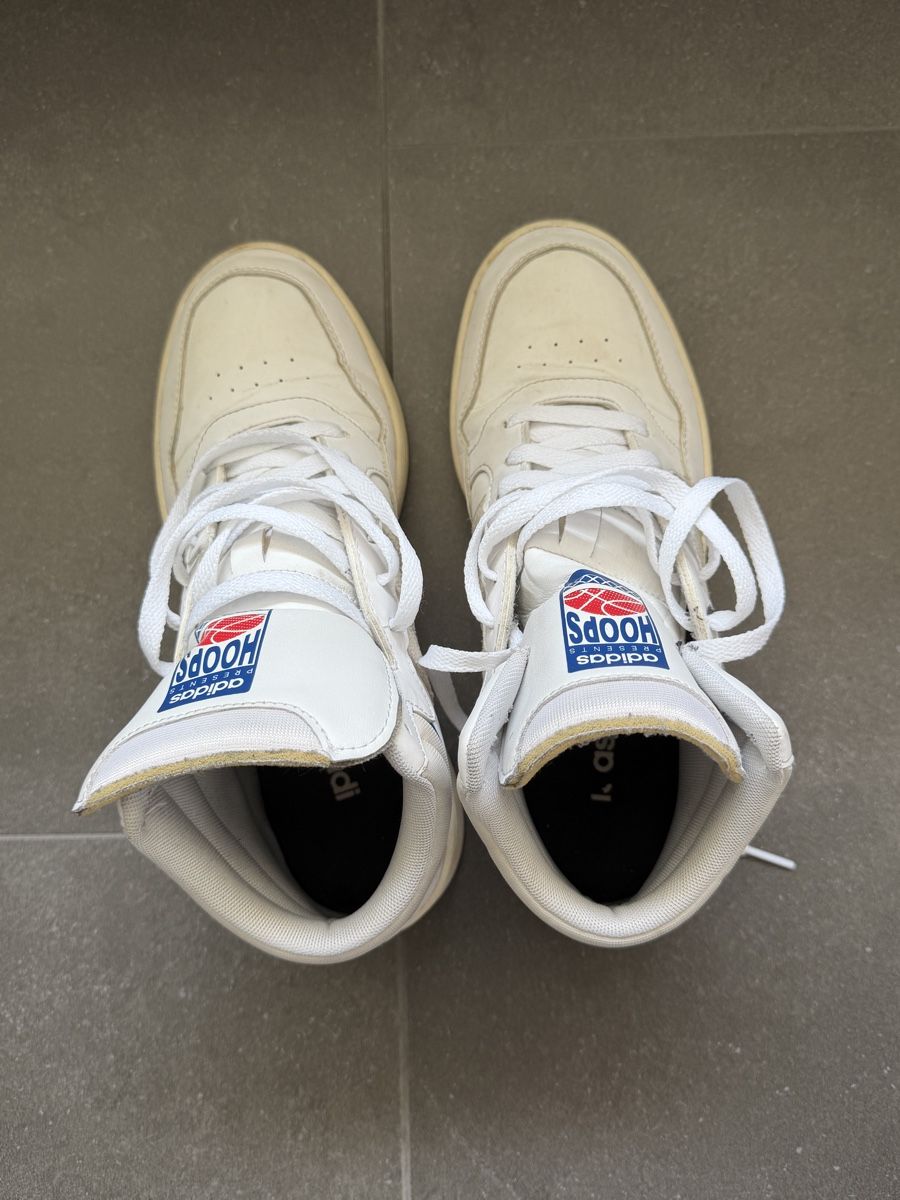 Adidas Chaussures hommes: Adidas Hoops Sneaker Grösse 41 1/3 – D'occasion à Rüfenacht BE par lis_rc6n 4