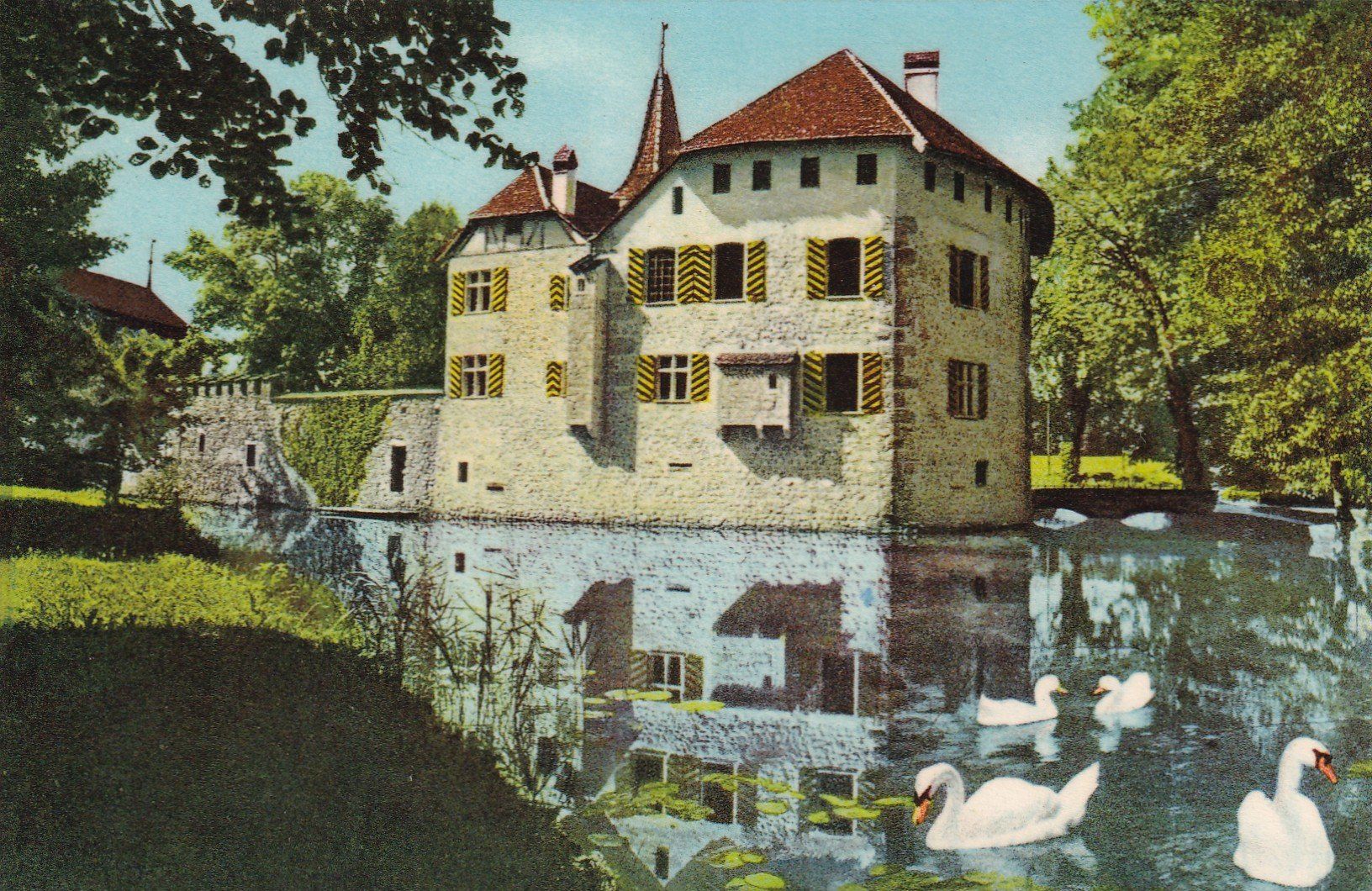 Cartoline postali: Schloss Hallwil am Hallwilersee AG – Usato da Cormoret venduto da Pascalll2001