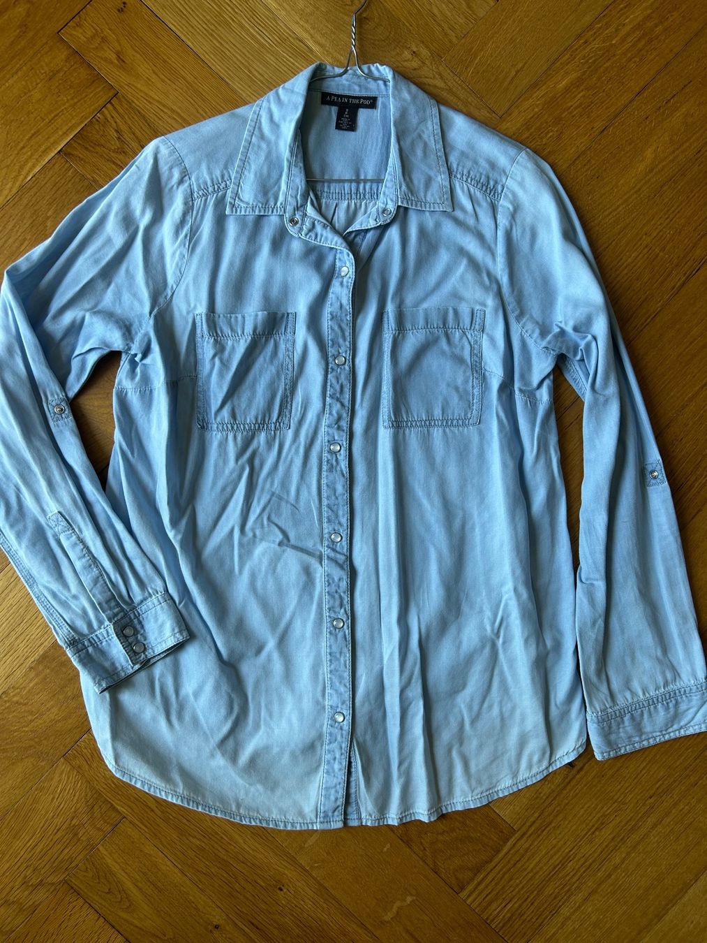 Camicette: Maternity Jeansbluse von A Pea in the Pod – Usato da Zürich venduto da lau_zb7c
