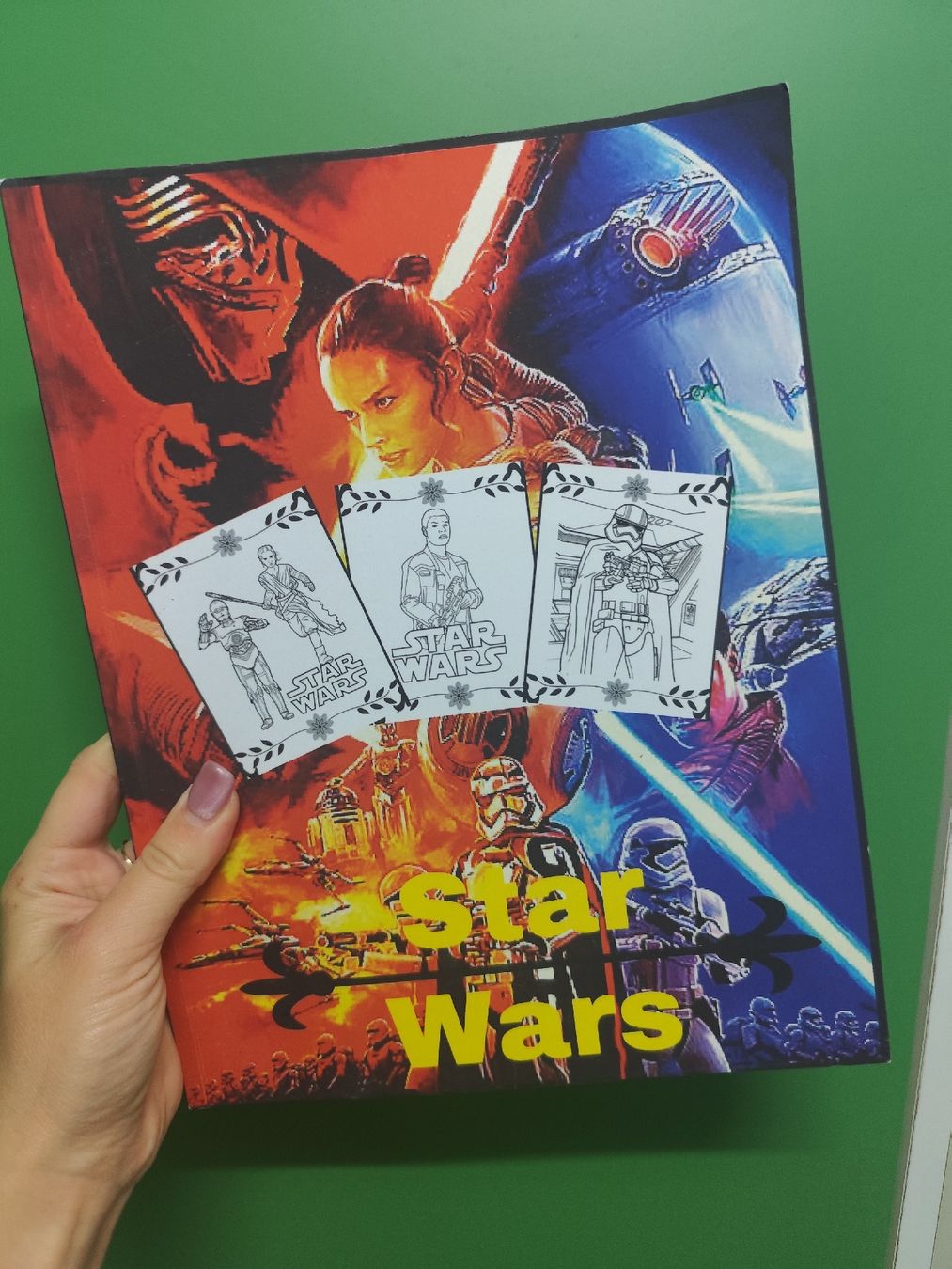 Libri: Star Wars Colouring Book – Usato da Mägenwil venduto da VintageGirly