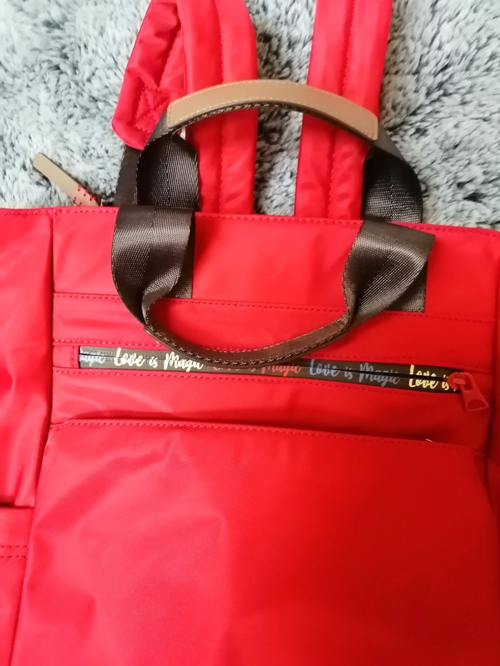 Zaini: Parfois Damen Rucksack Rot "LOVE IS MAGIC" – Nuovo (secondo la descrizione) da Uster venduto da zebralino 1