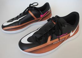 Chaussures de football Nike Phantom  t. 35