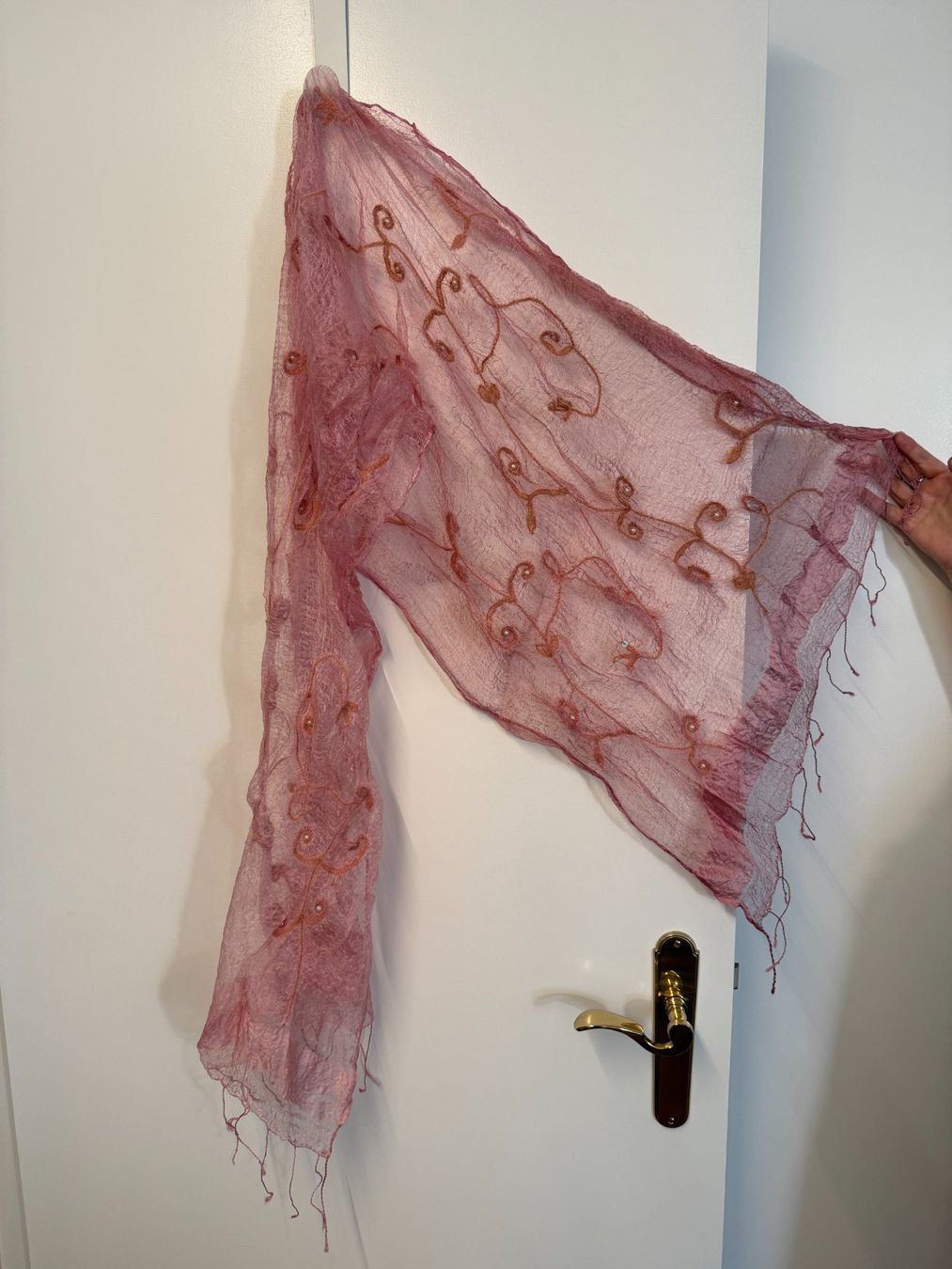 Foulard & Sciarpe: Rosa Schal mit Stickereien – Nuovo (secondo la descrizione) da Rheinfelden venduto da Brise8