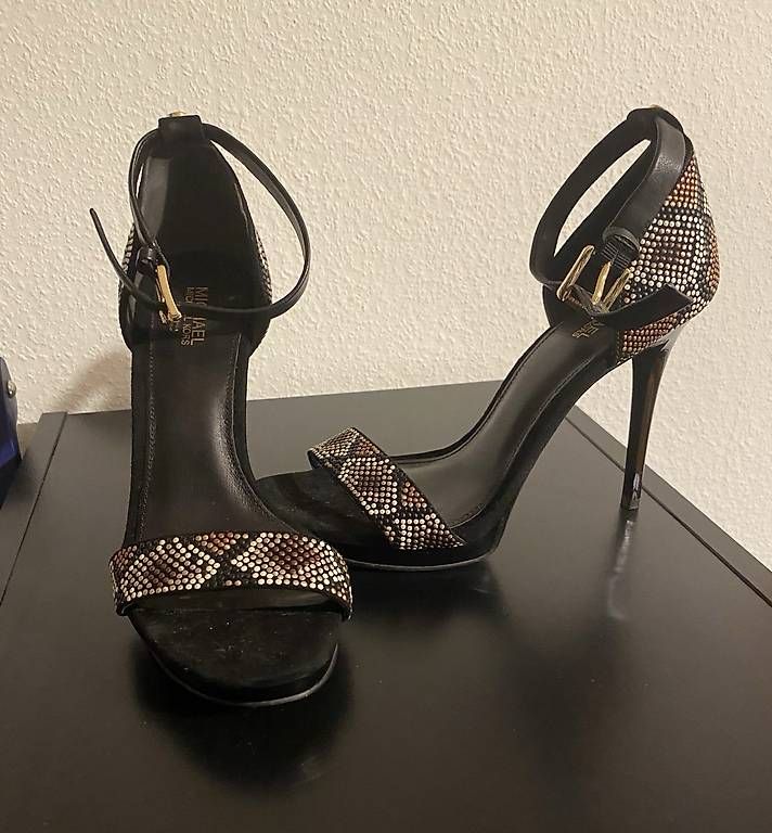 Michael Kors Scarpe da donna: Michael Kors sandales à talon: pointure 36 – Usato da Lausanne venduto da loi_8msc 1