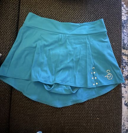 Sagester Eiskunstlaufrock  mit Strass,Grösse III wie Neu!