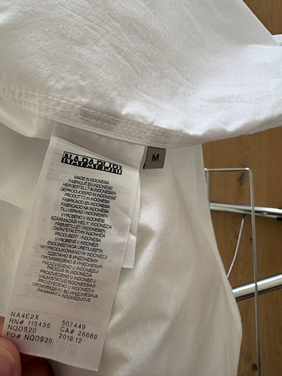 Napapijri Camicie: Napapijri Shirt white Regular Fit Size M – Usato da Obbürgen venduto da cla_x9h6 4