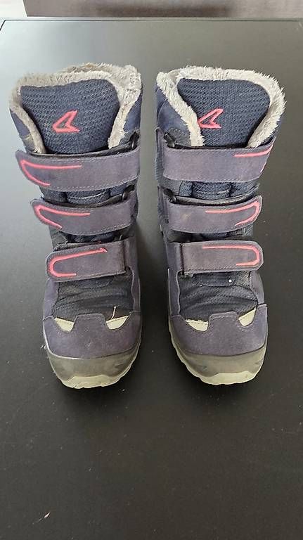 Schuhe für Jungen: LOWA Winterwanderschuh 32 – Gebraucht aus Solothurn von Zoonja