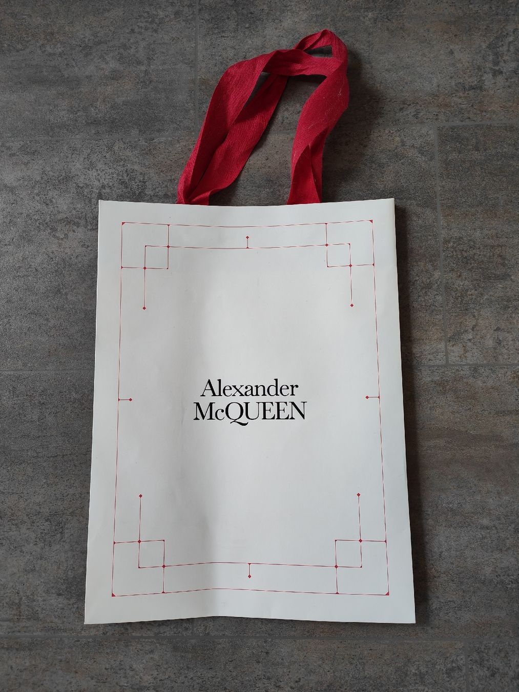 Alexander Mcqueen Borse: Einkaufstasche von Alexander McQueen – Usato da Einsiedeln venduto da RaphaelSimeon