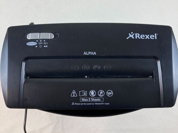 Rexel Distruggi documenti: REXEL | Aktenvernichter | Alpha – Usato da Wittenbach venduto da Restwert_St-Gallen 2