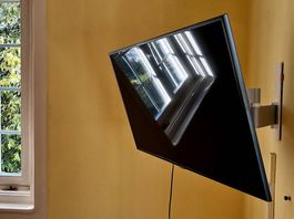 Samsung TV 43" mit Vogel's Wandhalterung