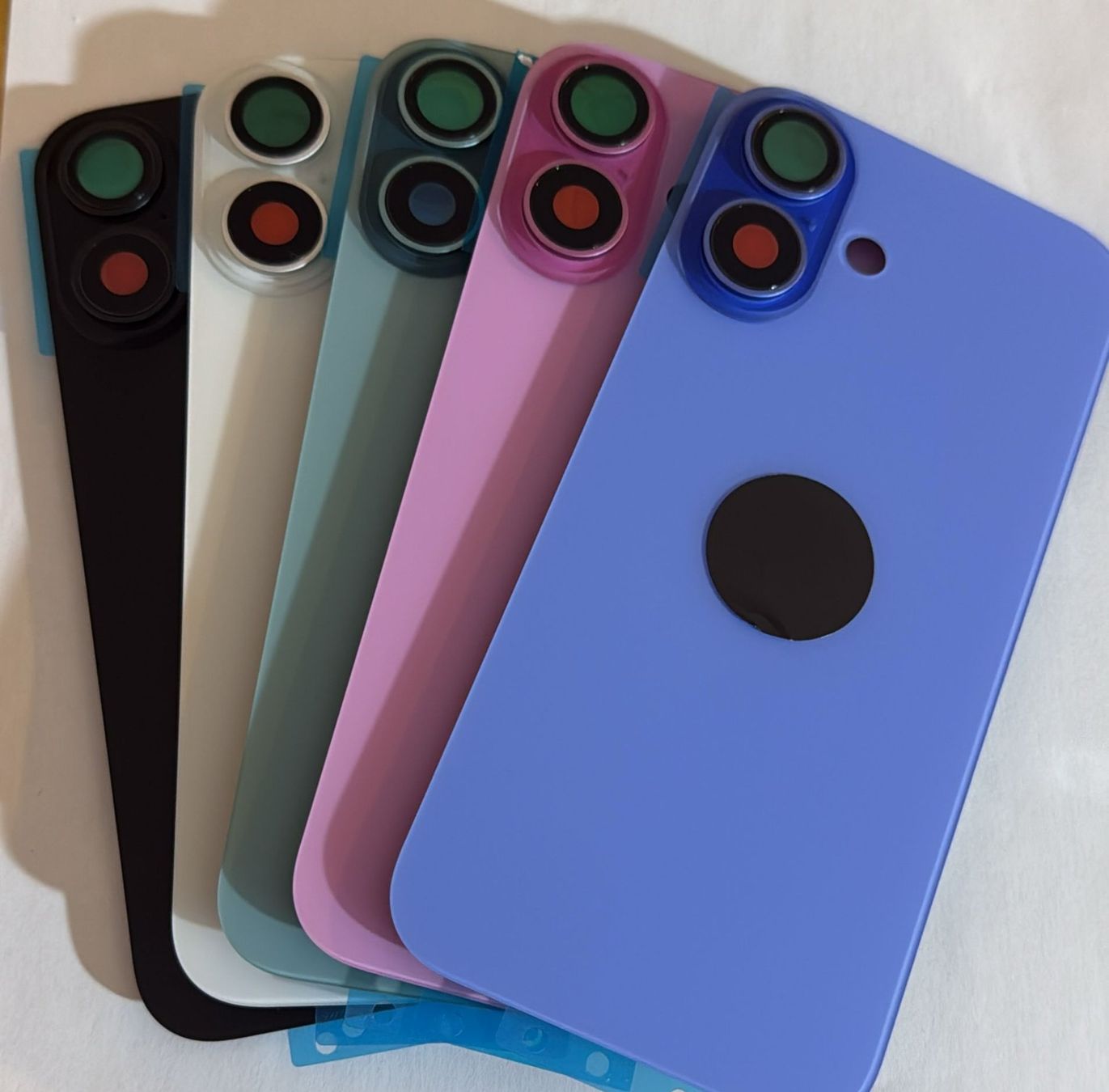 Apple Cover & Protezioni schermo: Coque arrière Iphone 16. – Nuovo e nell'imballaggio originale da Leukerbad venduto da mig_8bbp