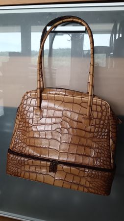 Elegante Handtasche in Kroko-Optik