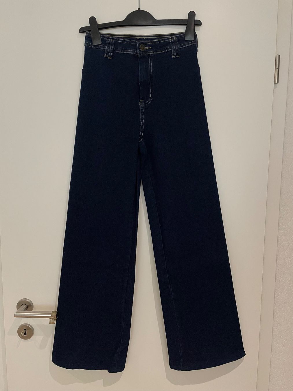 Jeans: Jeans – Neuf (Voir description) à La Chaux-de-Fonds par ju_paol2