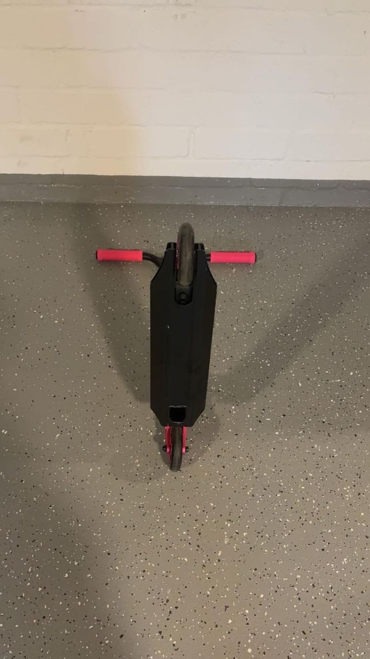 Scooters: Scooter 3000 Black/Pink – D'occasion à Niederscherli par ija_y67c 3
