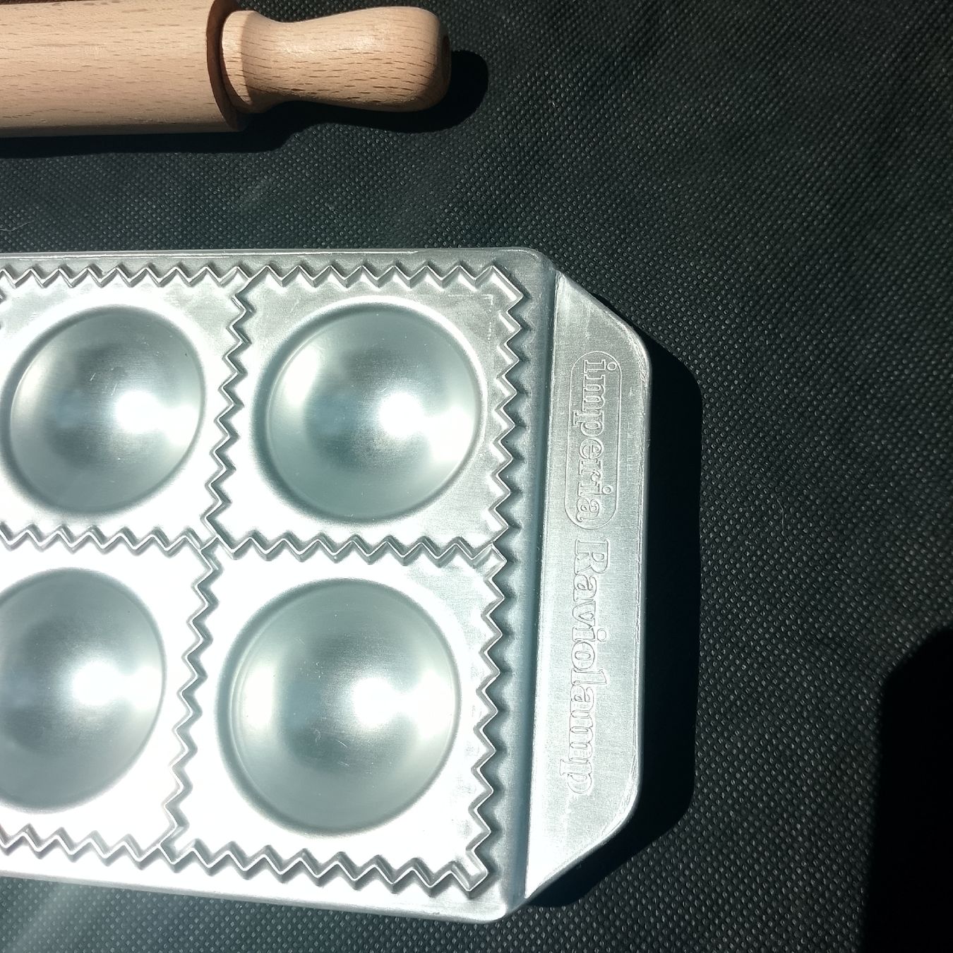 Küchengeräte: Raviolamp Chef Pastaform neuwertig mit Ausroller – Neu (gemäss Beschreibung) aus Luzern von toenu23 2