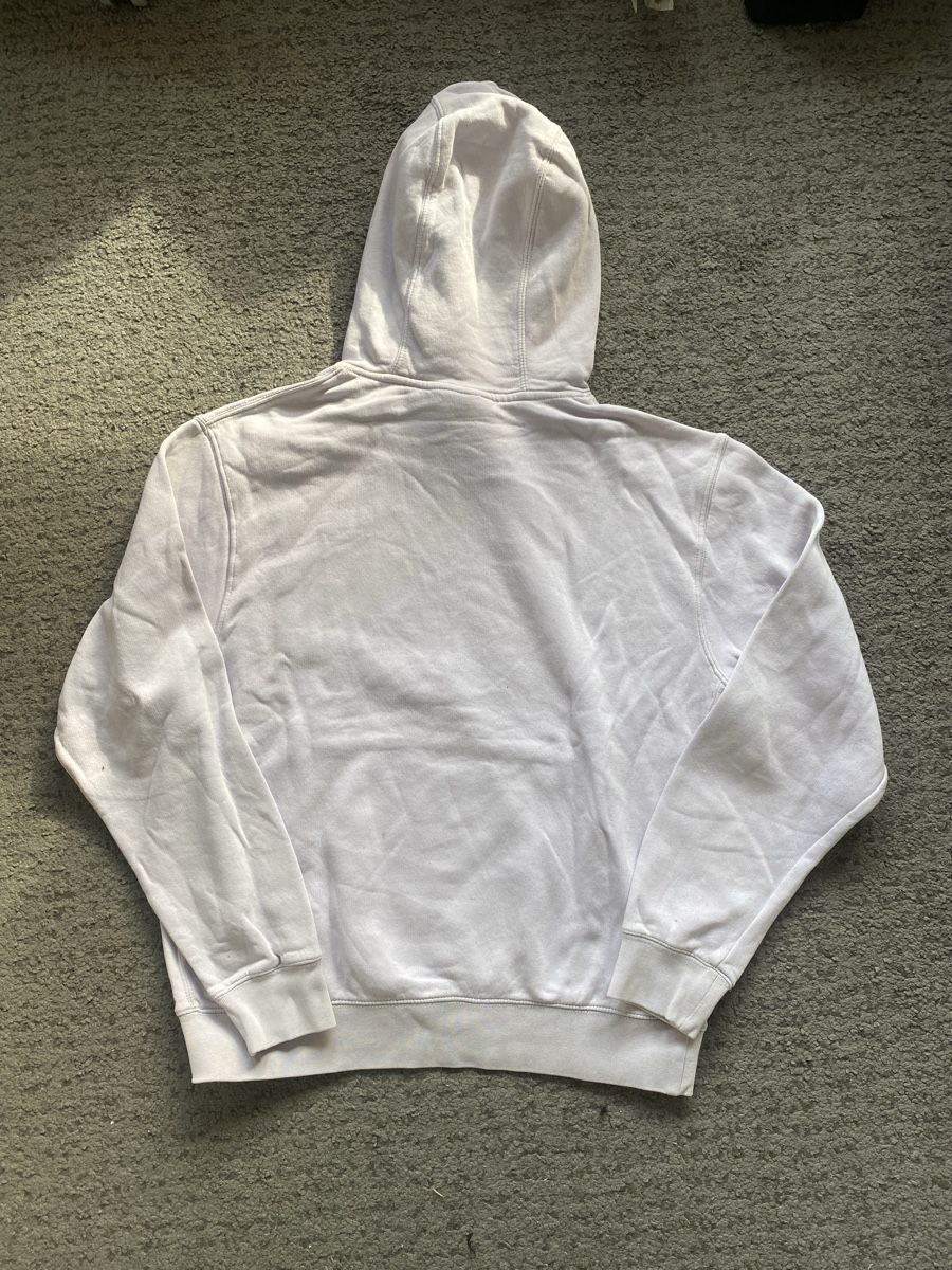 Nike Pullover & Sweatshirts: Pull Nike lilas, taille M, parfait pour le printemps! – Gebraucht aus Genève von eth_6qs6 3