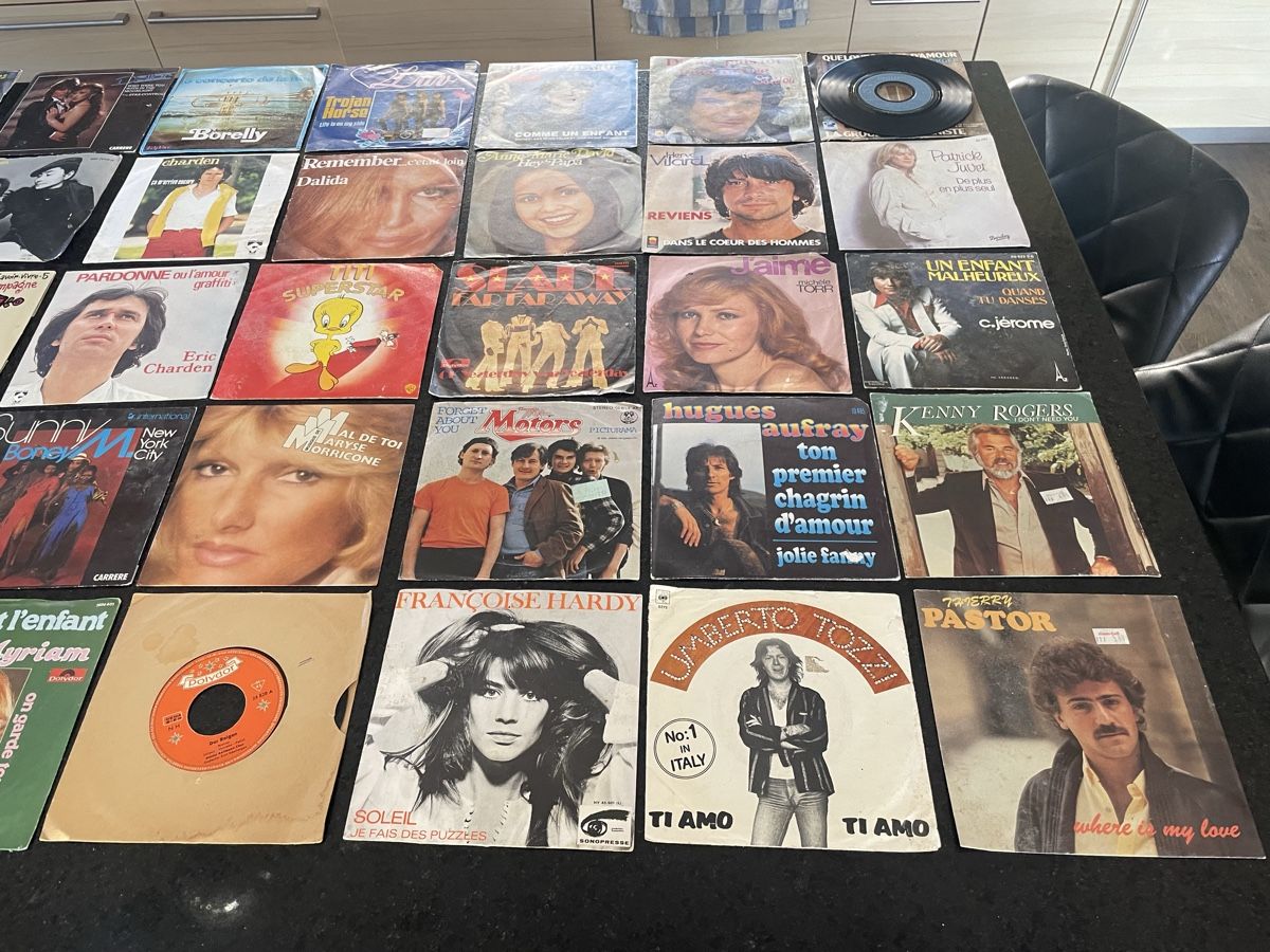 Dischi in vinile: Lot de vinyle 7’ – Usato da Lovens venduto da Sined01 1