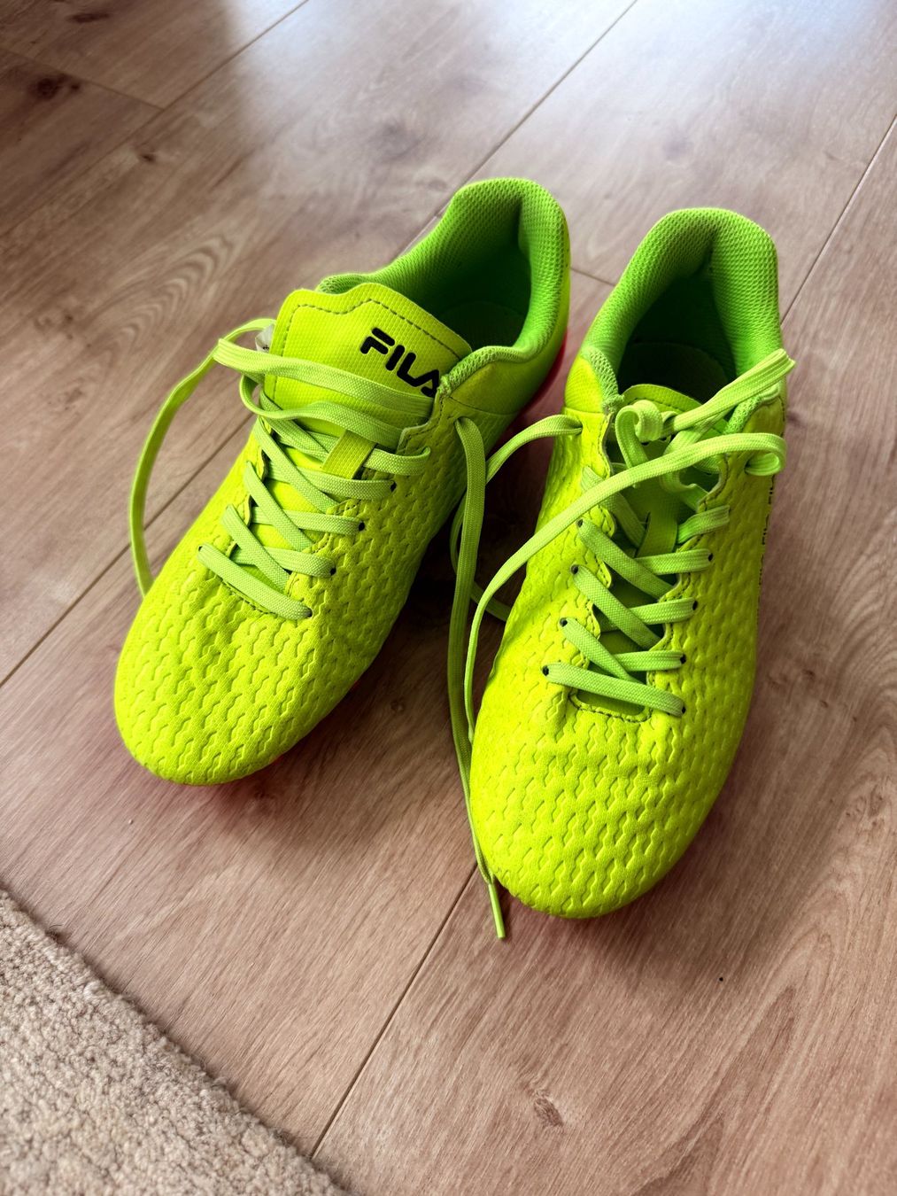 Fila Scarpe per ragazzi: Chaussure Foot Fila Gr.39 – Usato da Chambésy venduto da mariuselus