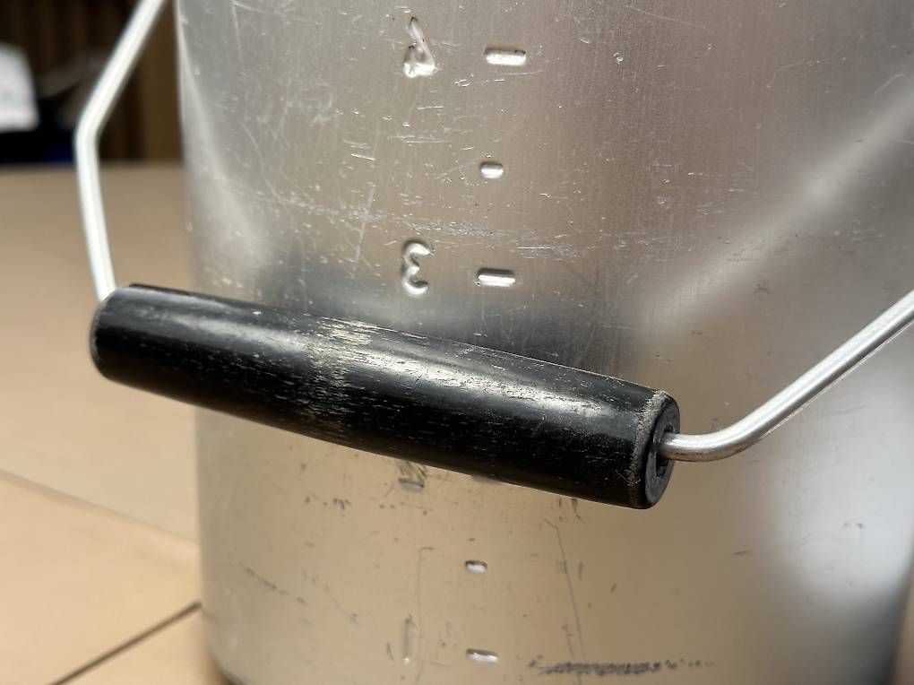 Landwirtschaft: Alte Milchkanne 5l Aluminium mit Deckel Vintage – Gebraucht aus Luzern von mogig041 1