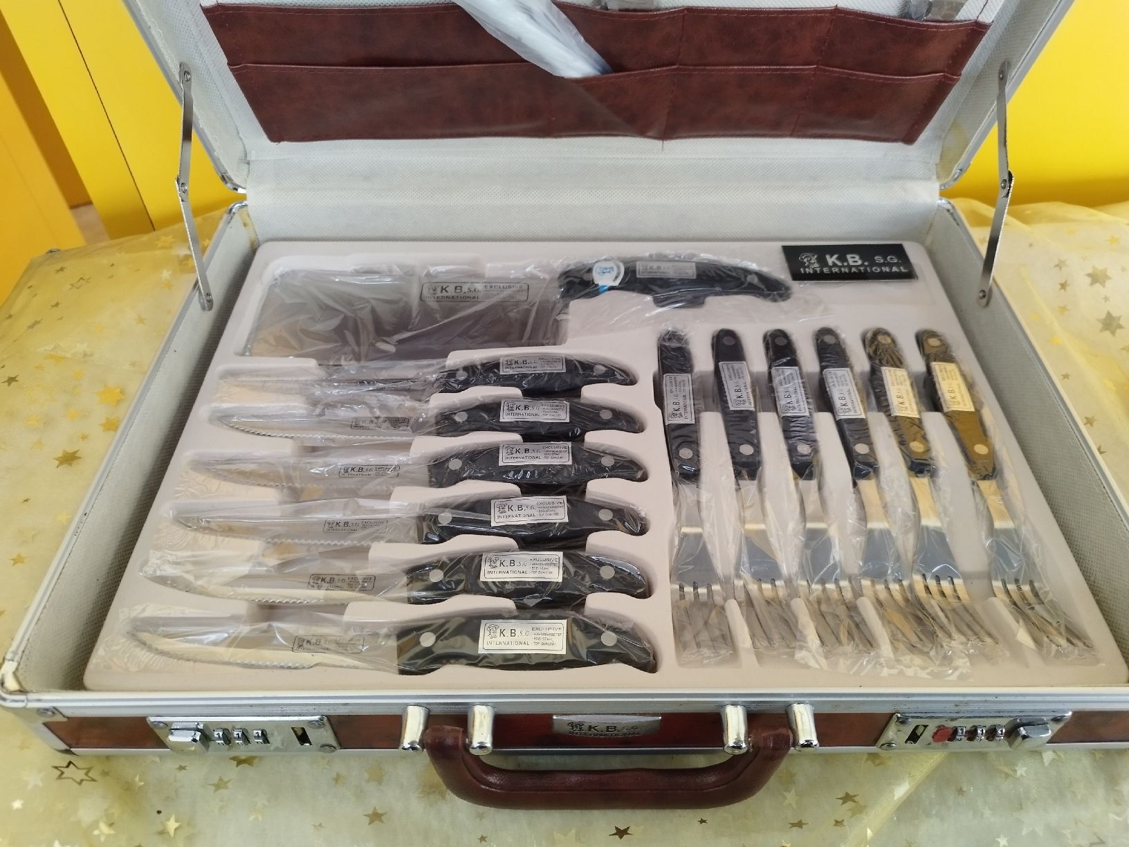 Set di posate: Messer & Besteck-Set – Nuovo (secondo la descrizione) da Brislach venduto da SAAB_11 2