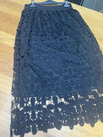 Exklusiver Damen Spitzen Rock in schwarz- Grösse 40 LL