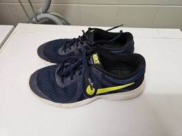 Nike Hallenschuhe,  Sneaker Gr. 40 Top Zustand