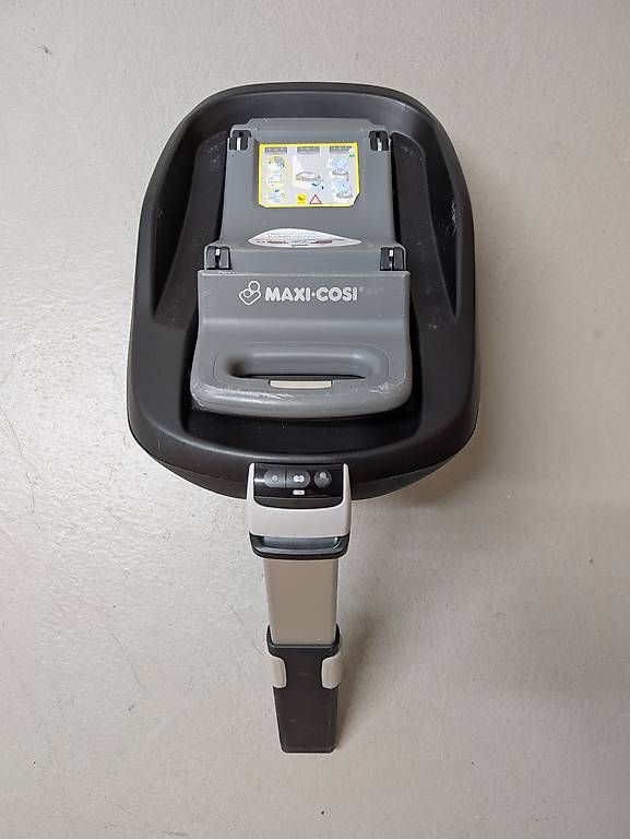 Maxi-Cosi Seggiolini per auto: FamilyFix Maxicosi Basis – Usato da Zug venduto da len_hk5k 2