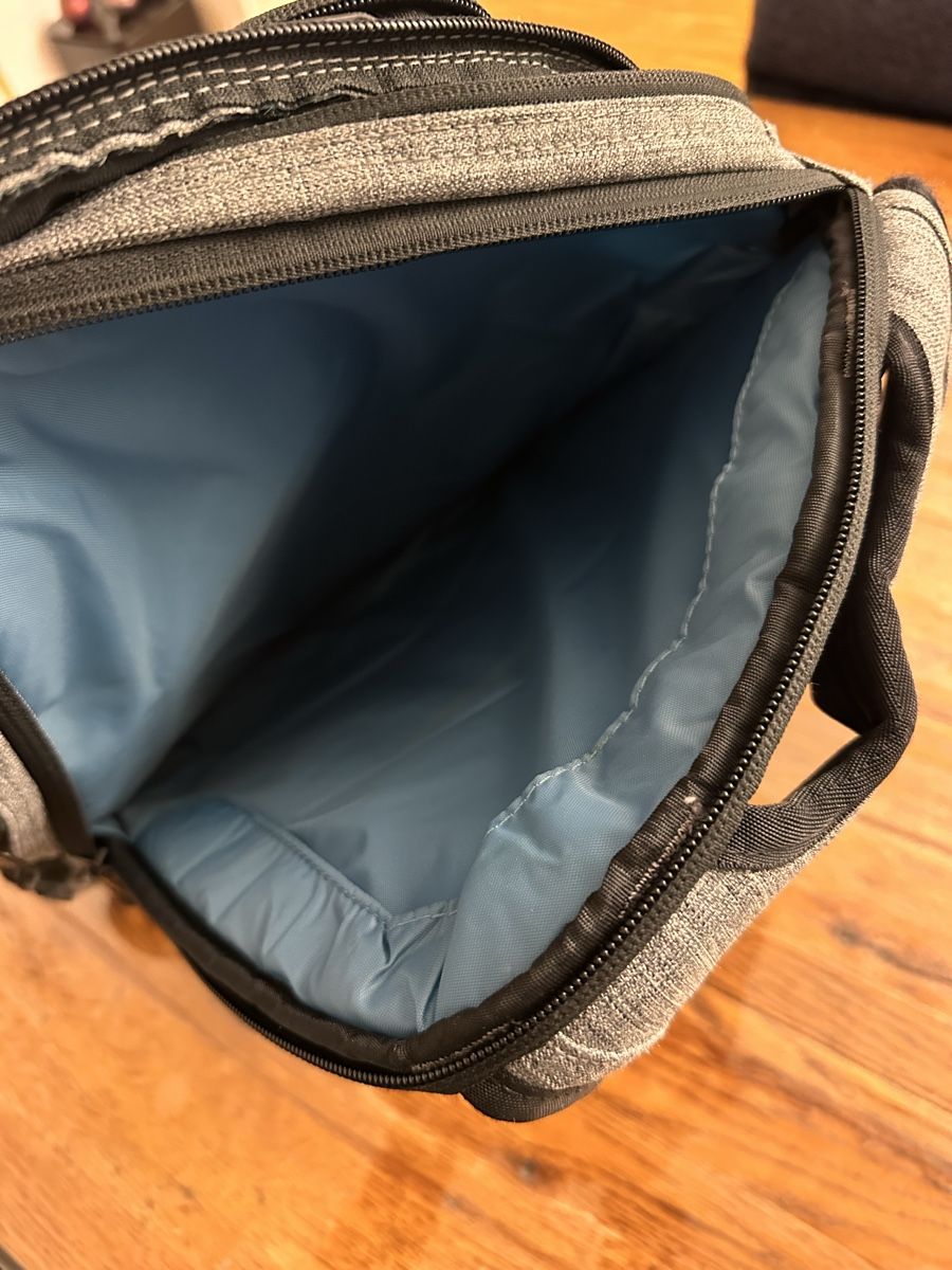 Dakine Rucksäcke: Dakine Rucksack Grau - Ideal für Schule, Uni oder Arbeit! – Gebraucht aus Zürich von Gadgets2020 3