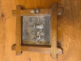 Massive Eiche Schlüsselkästchen mit Zinnrelief