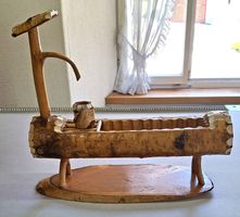 Rustikaler Holzbrunnen aus Birkenholz Handarbeit