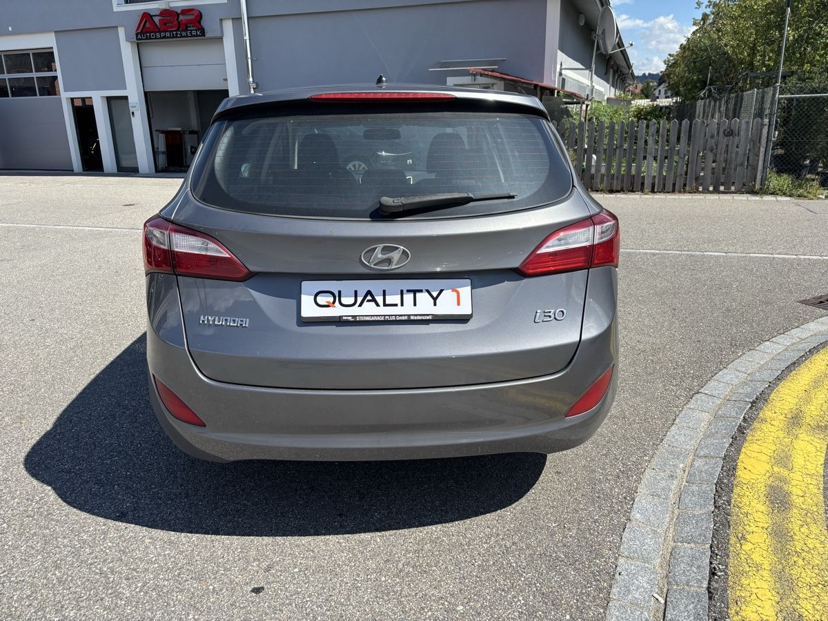 Hyundai Autos: Hyundai i30 1.4 Ab MFK – Gebraucht aus OFTRINGEN von Larosa_Automobile 3