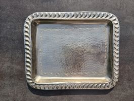 Kleines Serviertablett Silberoptik gehämmert 21x18 cm