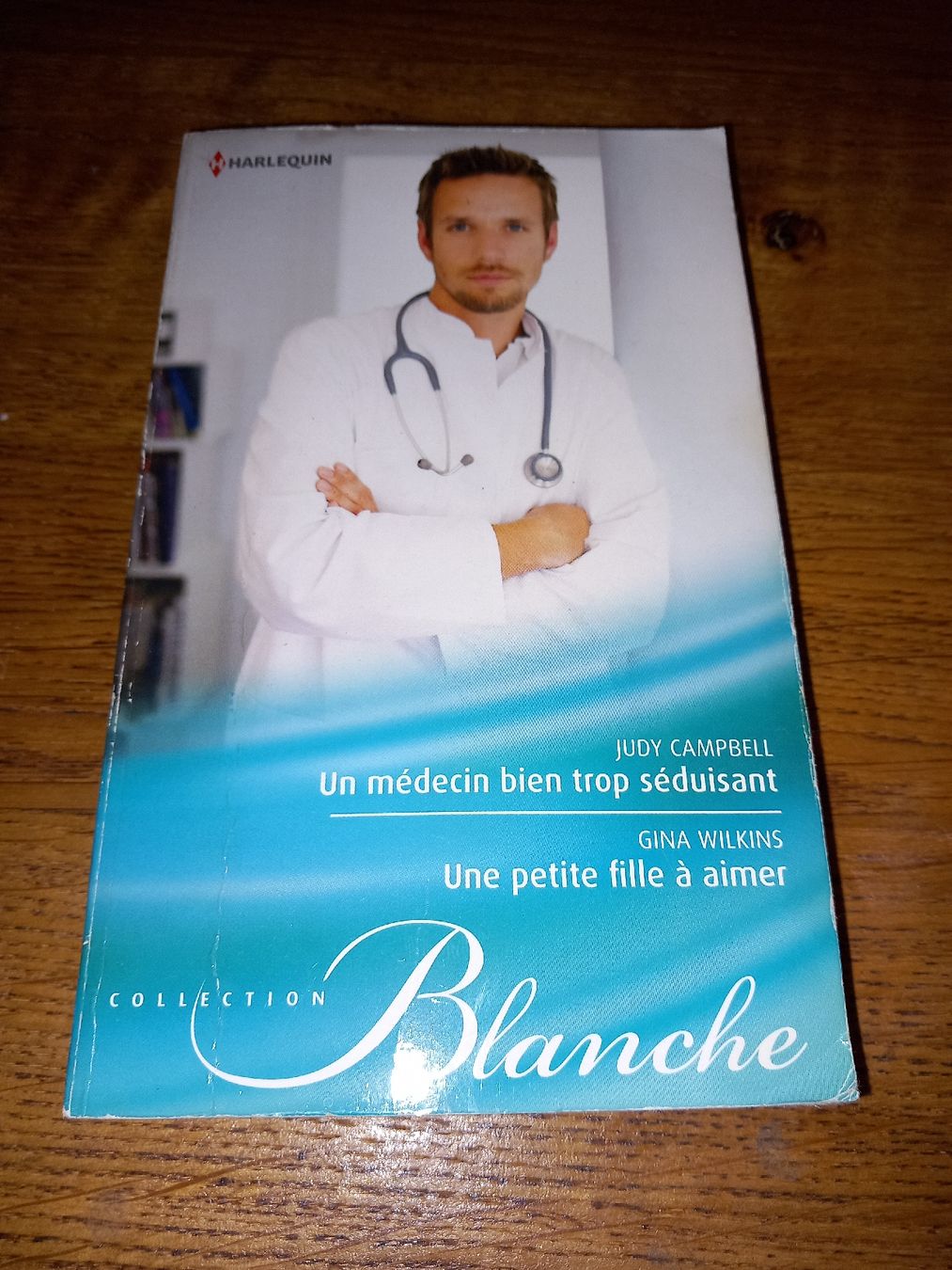 Libri: Collection blanche harlequin – Usato da Le locle venduto da juliensaran