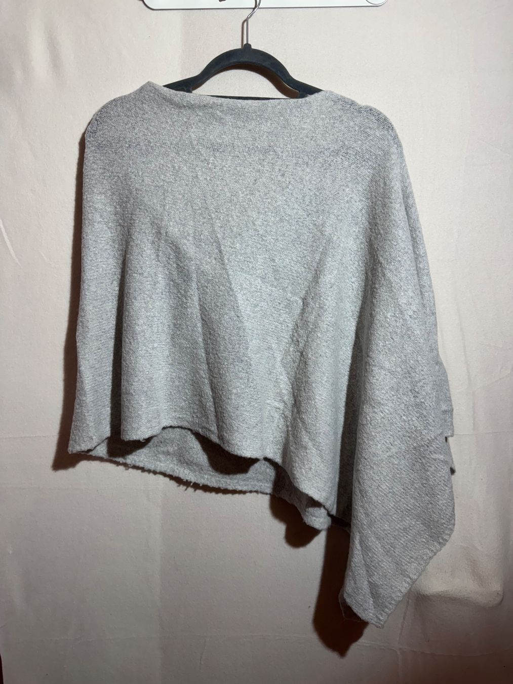 Sonstige Damenmode: Leichter weicher Poncho von Tom Tailor – Gebraucht aus Grosswangen von second_hand_dress 6