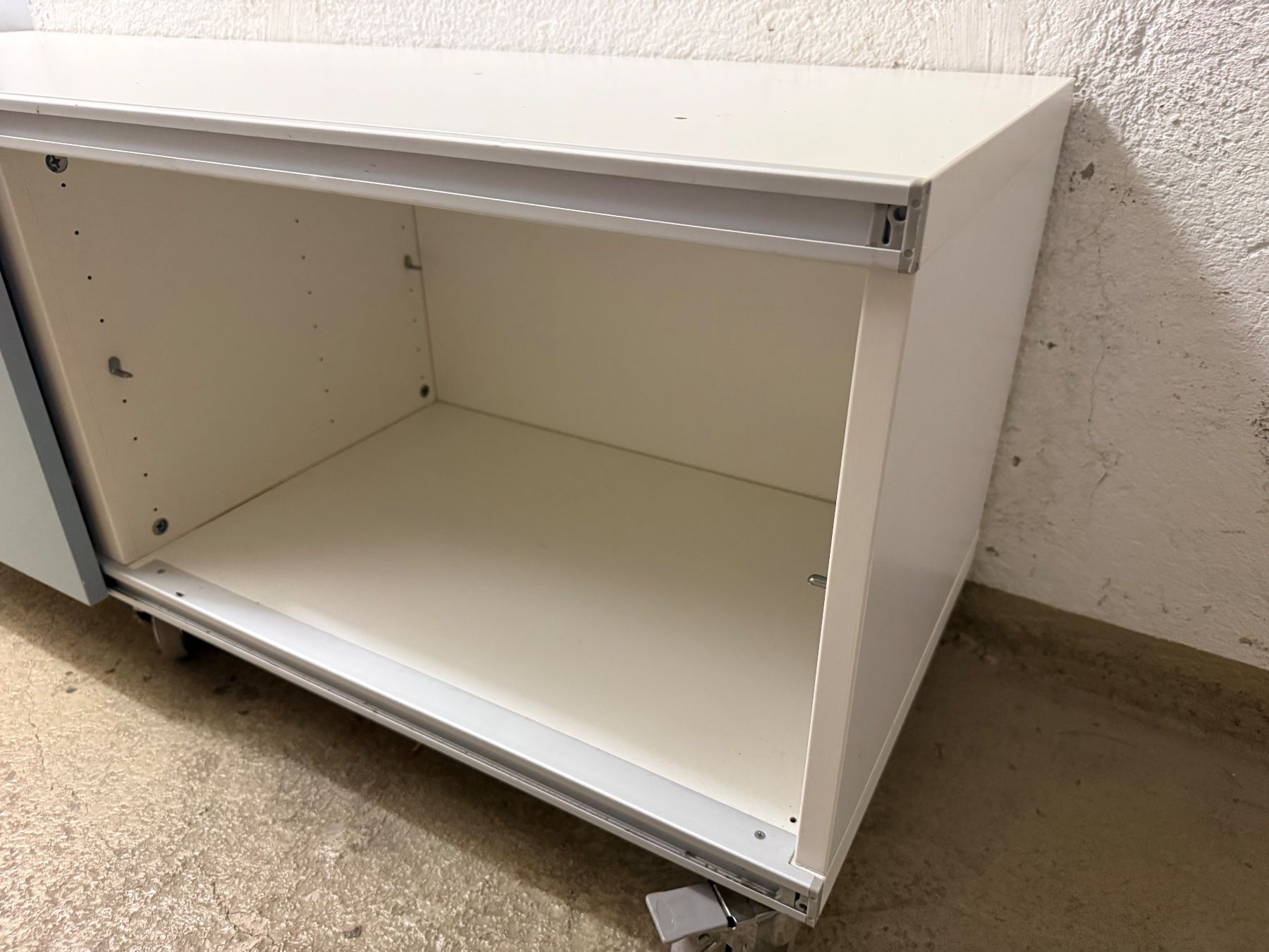 Cassettiere: Sideboard weiss mit Rollen – Usato da Baden venduto da fab_yzl7 2