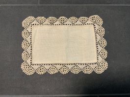 Rustikale Deckchen/Tischdeko mit Häkelrand, Vintage Look