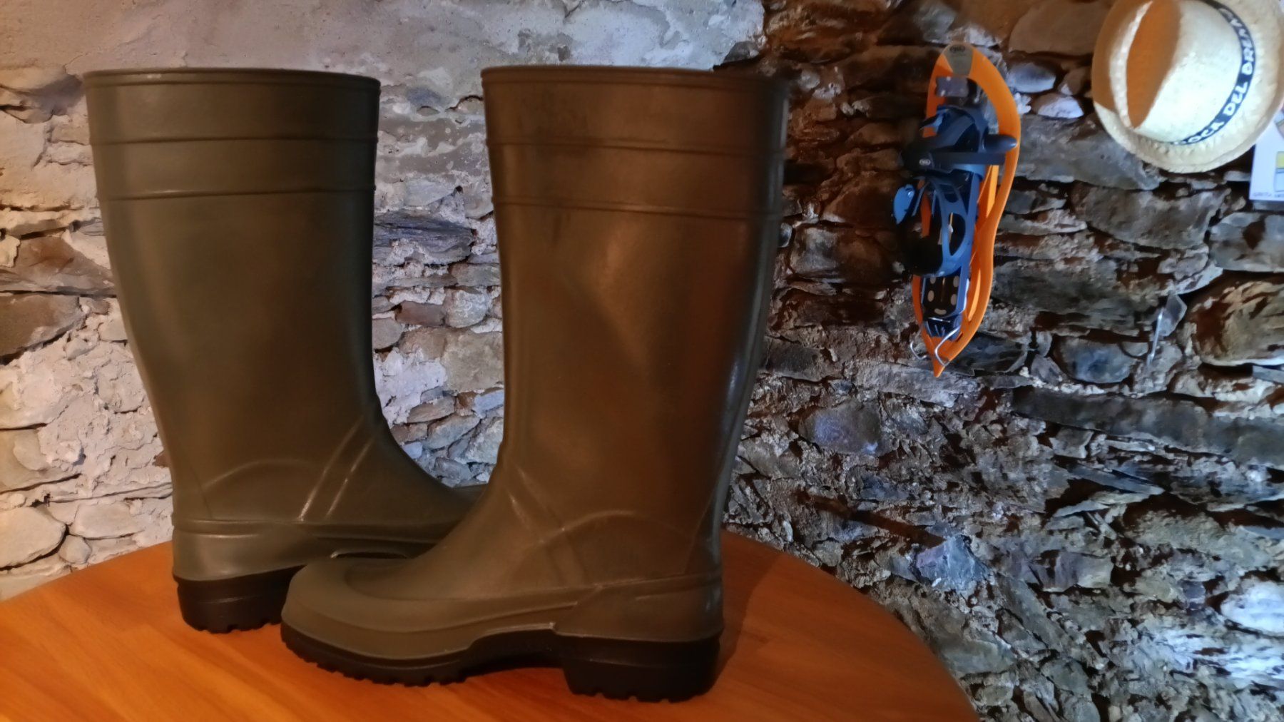 Scarpe da uomo: Gummi Stiefel, Grösse 43, – Usato da Prugiasco venduto da artemarc 1