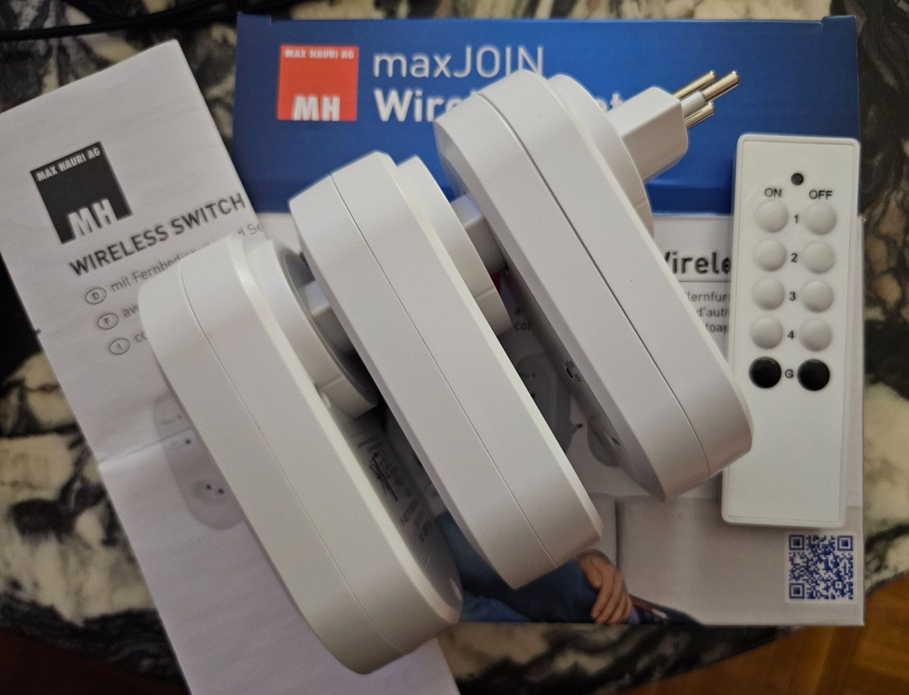 Fernbedienungen: Wireless avec Télécommande 220w – Gebraucht aus St-Maurice von eros2001 1