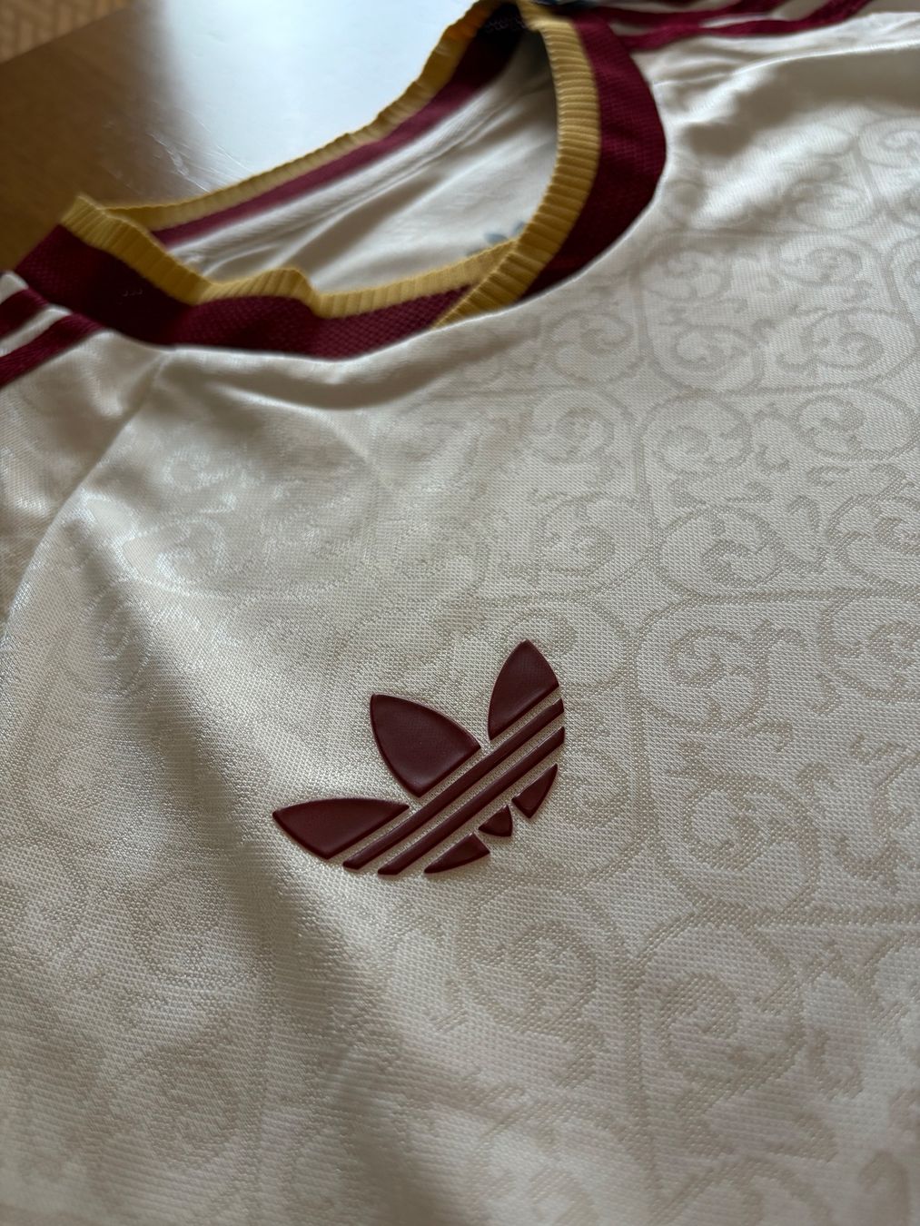 Adidas Leibchen & Hosen: Maillot Espagne 2026 taille S – Neu und originalverpackt aus Perly von Sam.crr 2