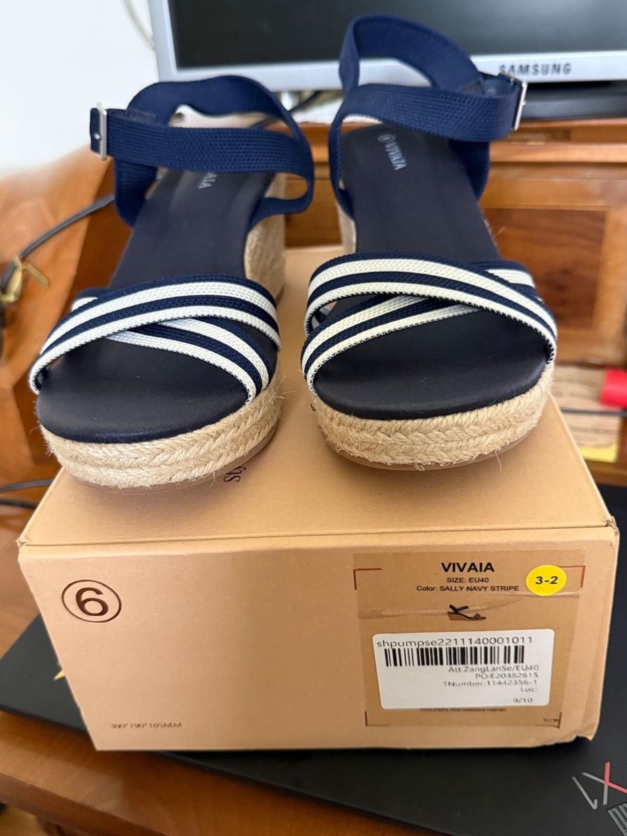 Vivaia Scarpe da donna: Vivaia Keilabsatz Sandale – Nuovo (secondo la descrizione) da Zürich venduto da Inari12 2