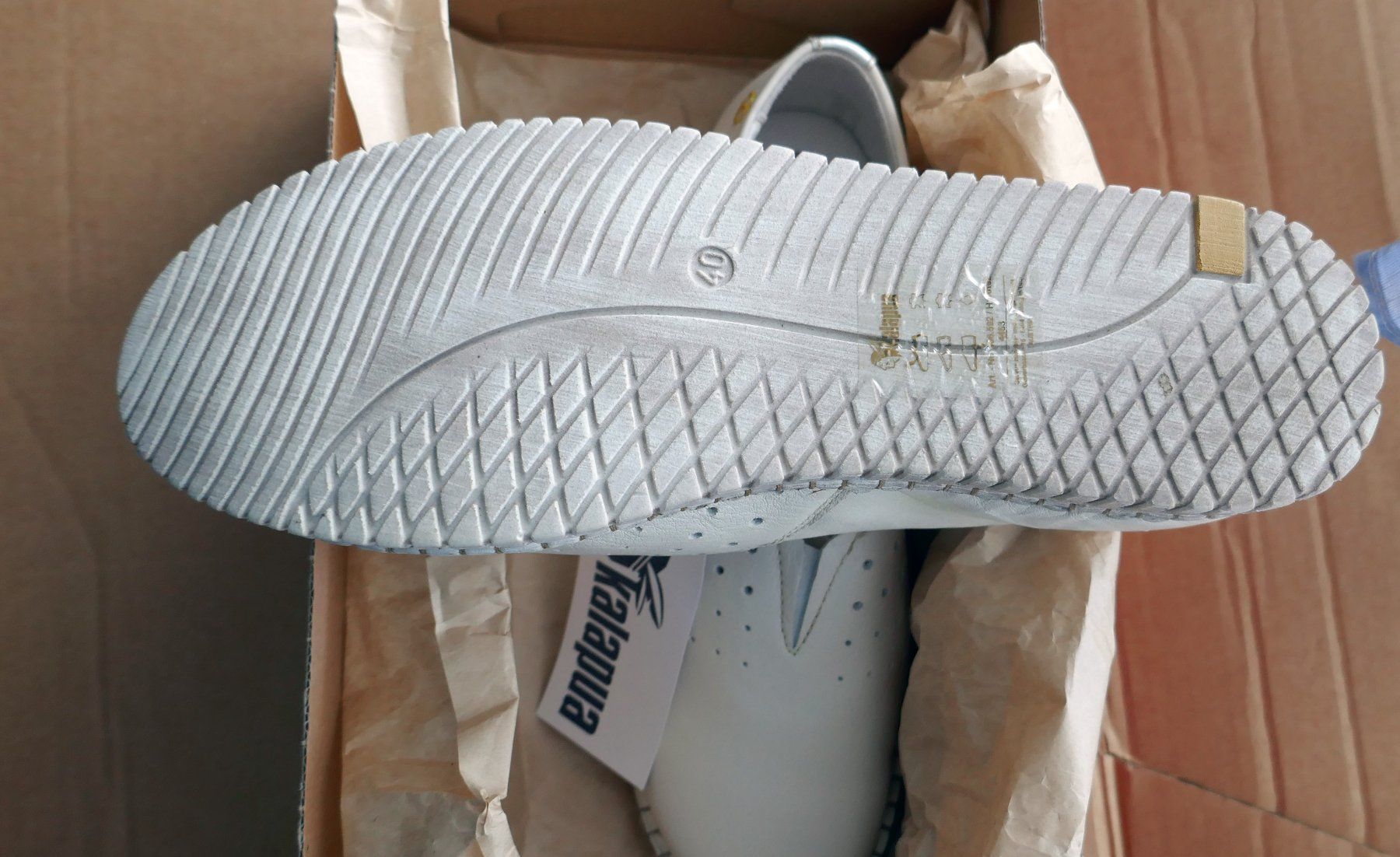 Scarpe da donna: Damen Slipper Leder - kalapua – Usato da Ehrendingen venduto da Wolfmanjack 4