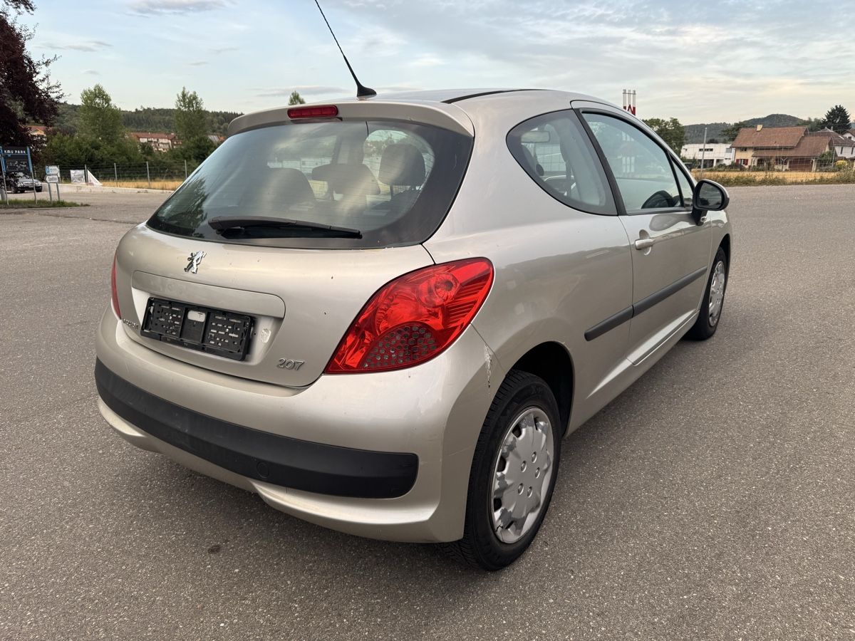Peugeot Automobili: Peugeot 207 – Usato da Wallbach venduto da SchnellAutomobile 3