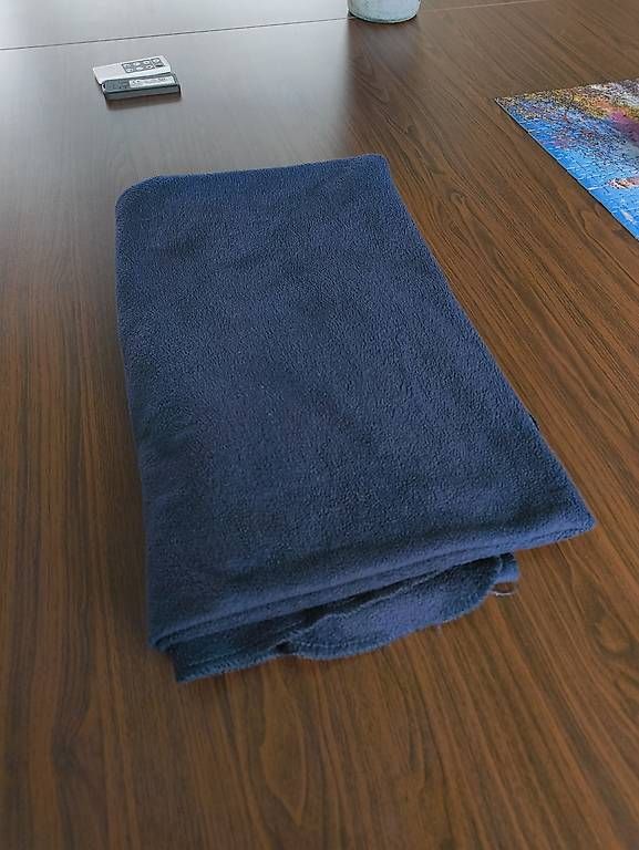 Coperte: Blaue Flauschdecke ca. 90x140cm – Usato da Nänikon venduto da Manta87