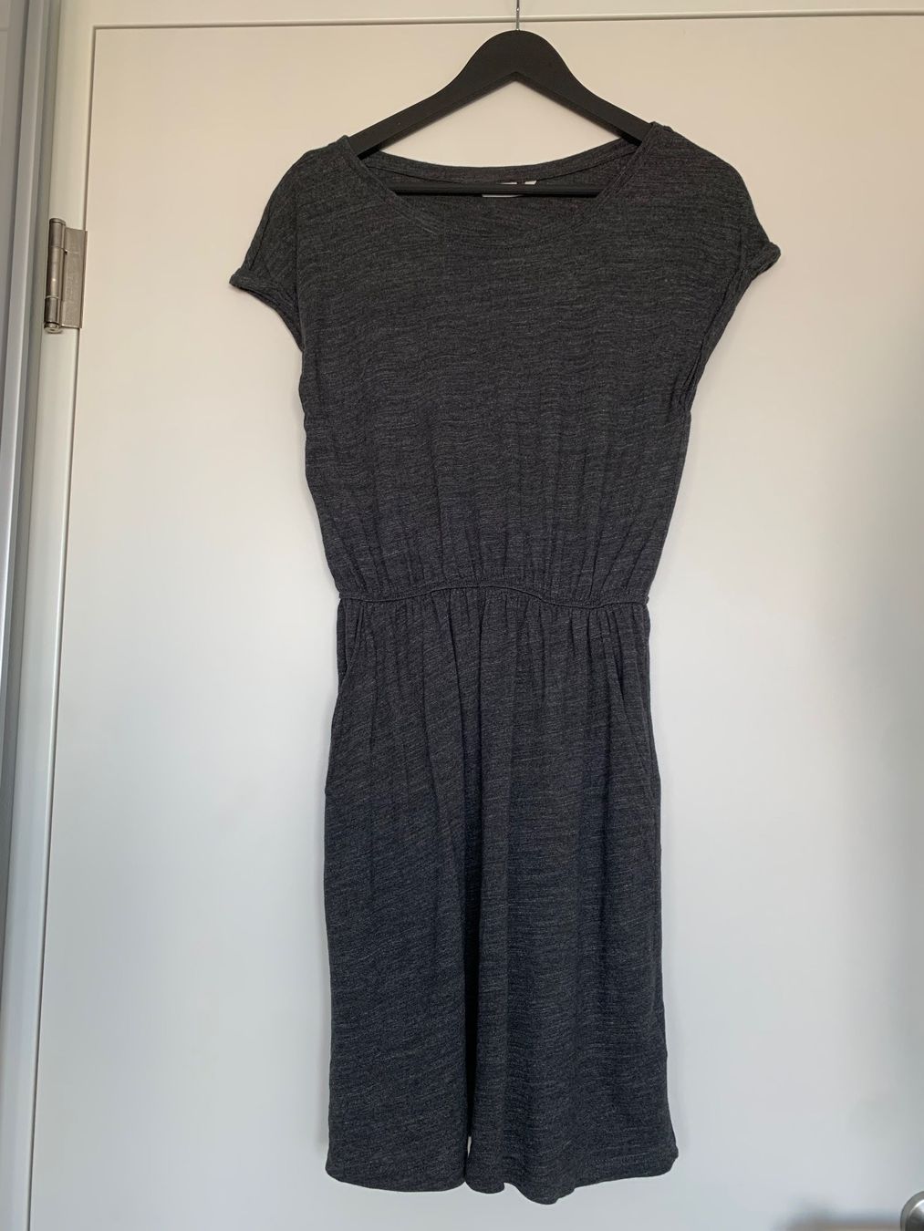 H&M Vestiti: Kleid grau – Usato da Lachen SZ venduto da Swanche77